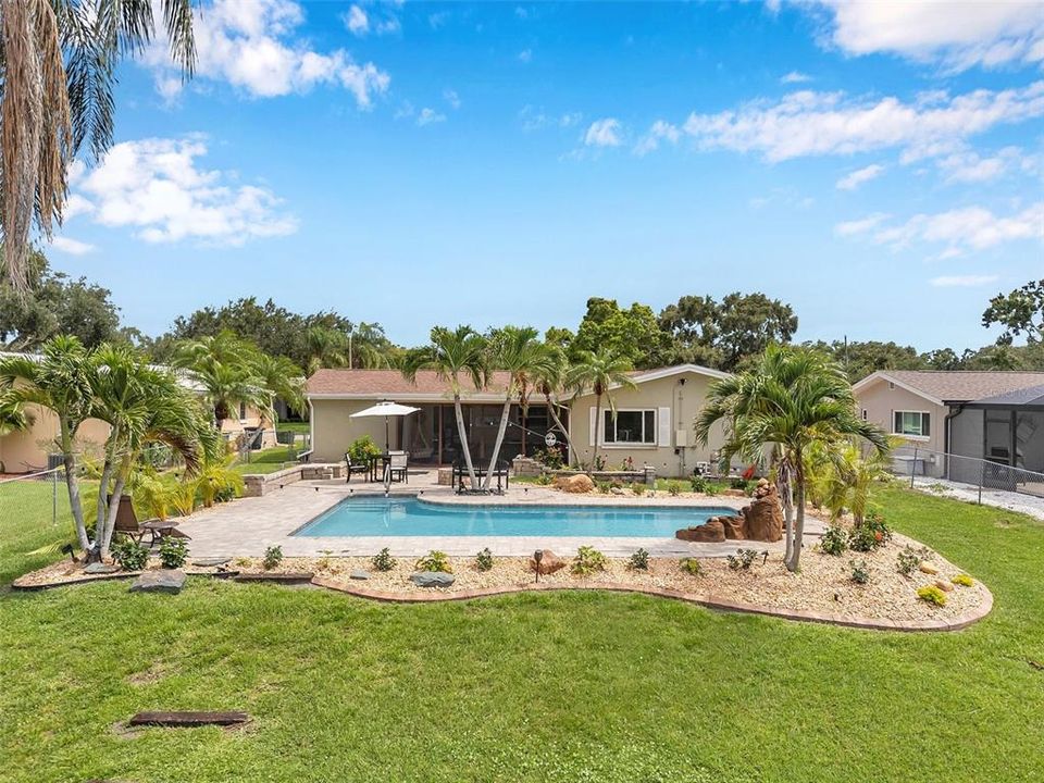 For Rent: $5,500 (2 beds, 2 baths, 1445 Square Feet)