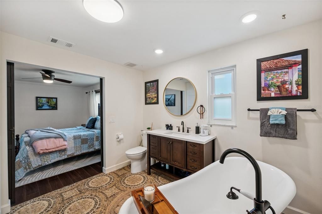 For Rent: $5,500 (2 beds, 2 baths, 1445 Square Feet)