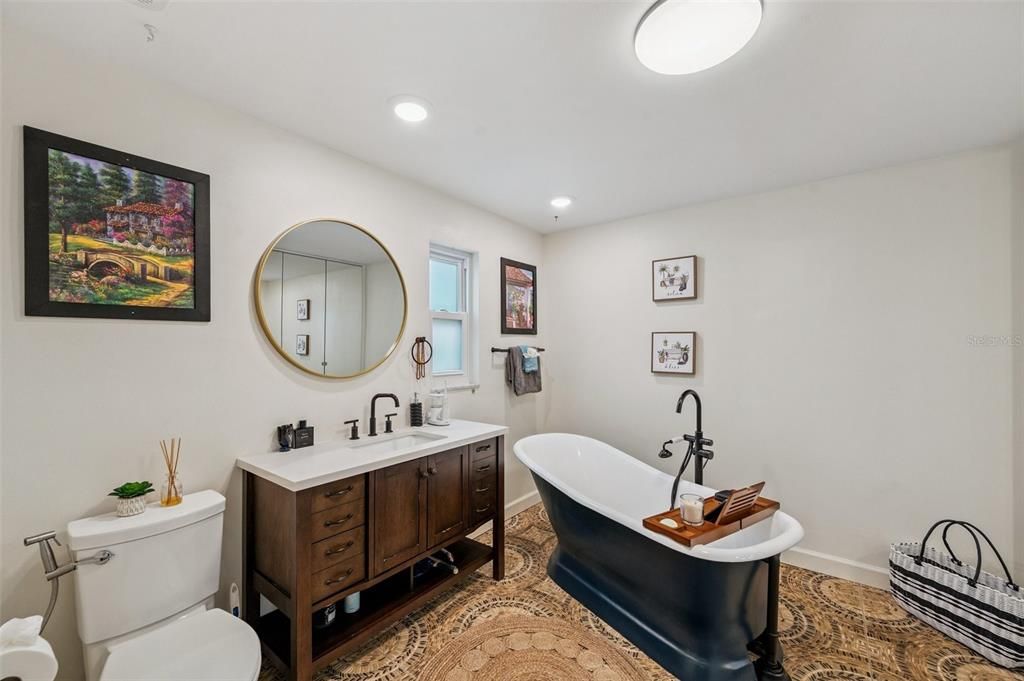 For Rent: $5,500 (2 beds, 2 baths, 1445 Square Feet)