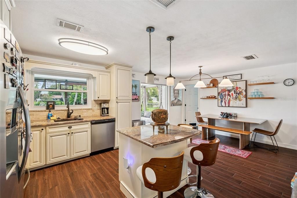 For Rent: $5,500 (2 beds, 2 baths, 1445 Square Feet)