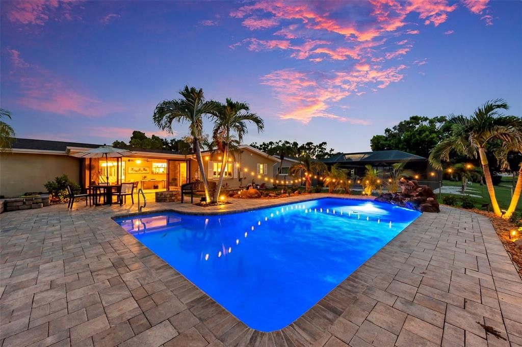 For Rent: $5,500 (2 beds, 2 baths, 1445 Square Feet)