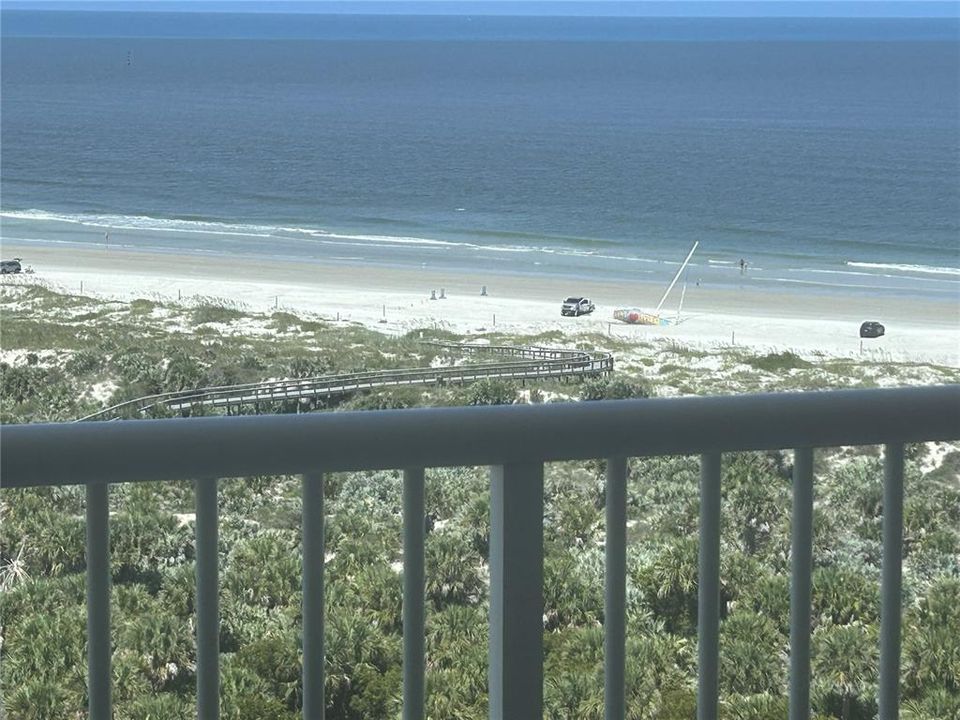 For Sale: $549,900 (1 beds, 1 baths, 922 Square Feet)