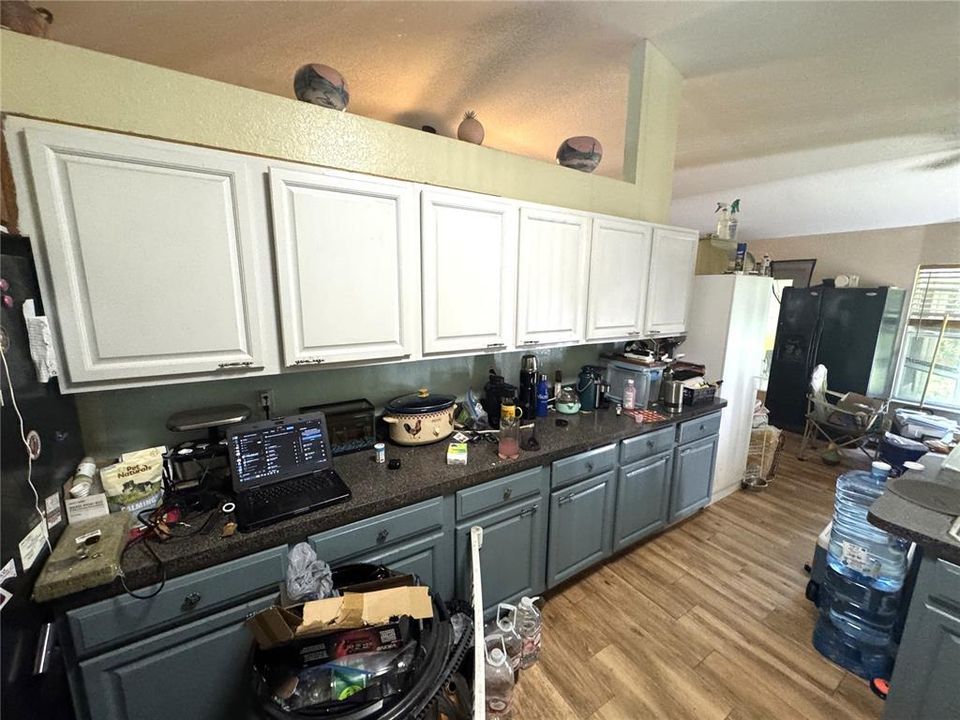 For Sale: $199,900 (4 beds, 2 baths, 2548 Square Feet)