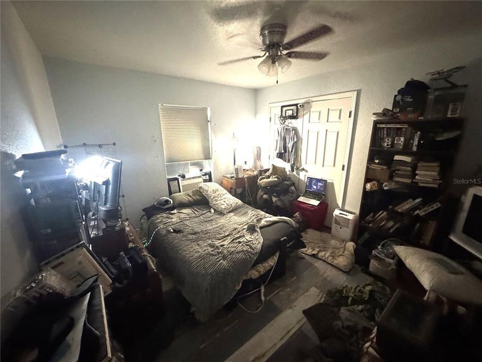 For Sale: $199,900 (4 beds, 2 baths, 2548 Square Feet)