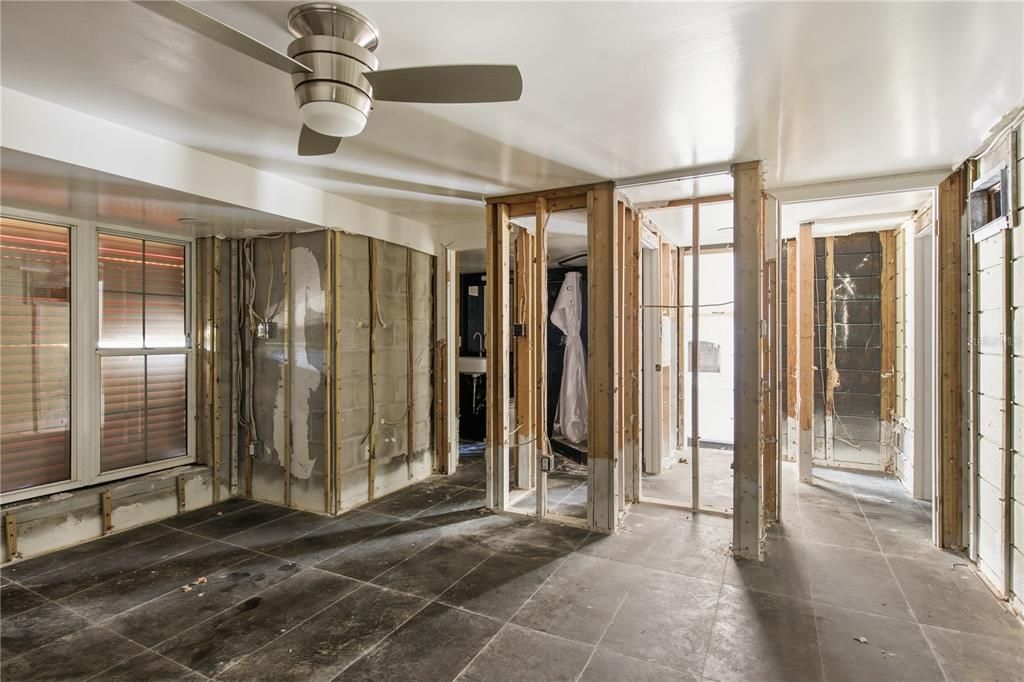 На продажу: $1,095,000 (4 спален, 3 ванн, 2307 Квадратных фут)