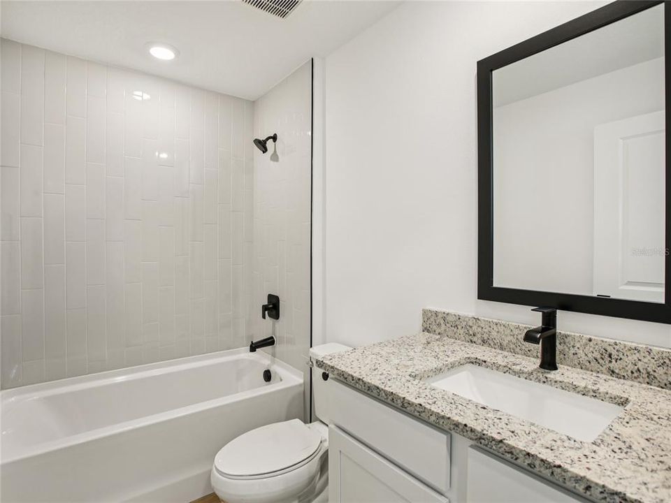 For Sale: $325,900 (3 beds, 2 baths, 1498 Square Feet)