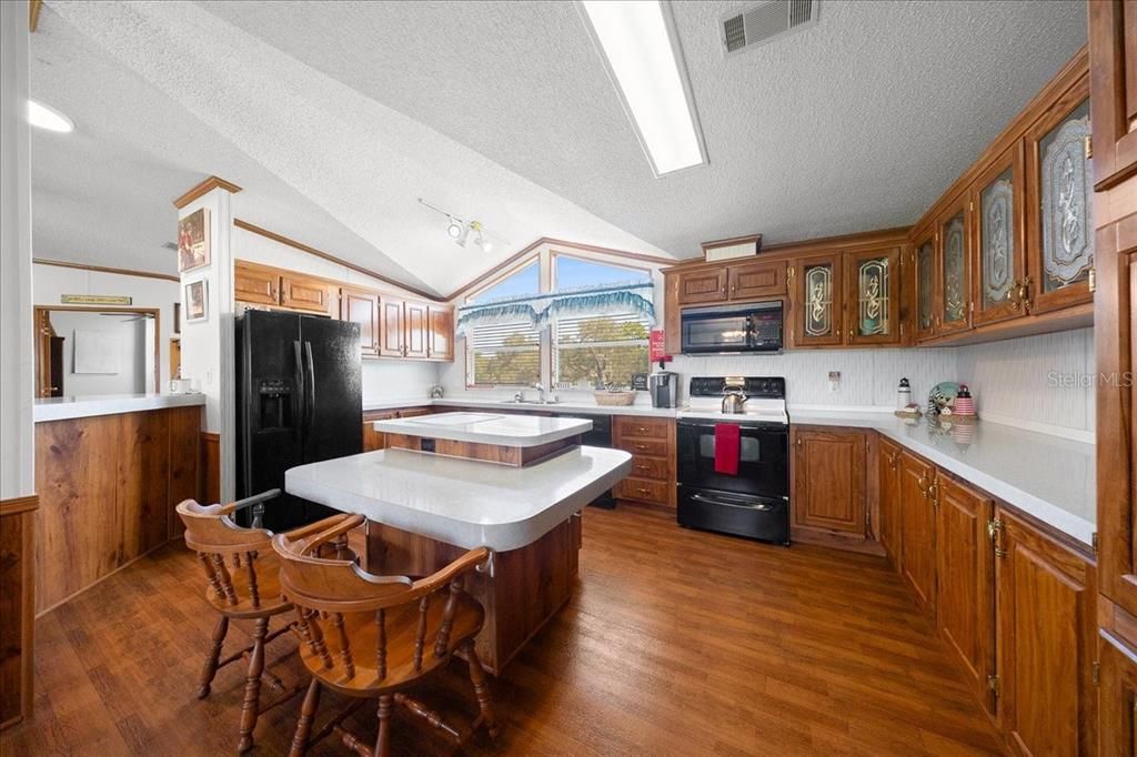 На продажу: $399,900 (3 спален, 2 ванн, 1782 Квадратных фут)