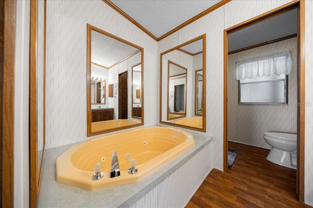 На продажу: $399,900 (3 спален, 2 ванн, 1782 Квадратных фут)