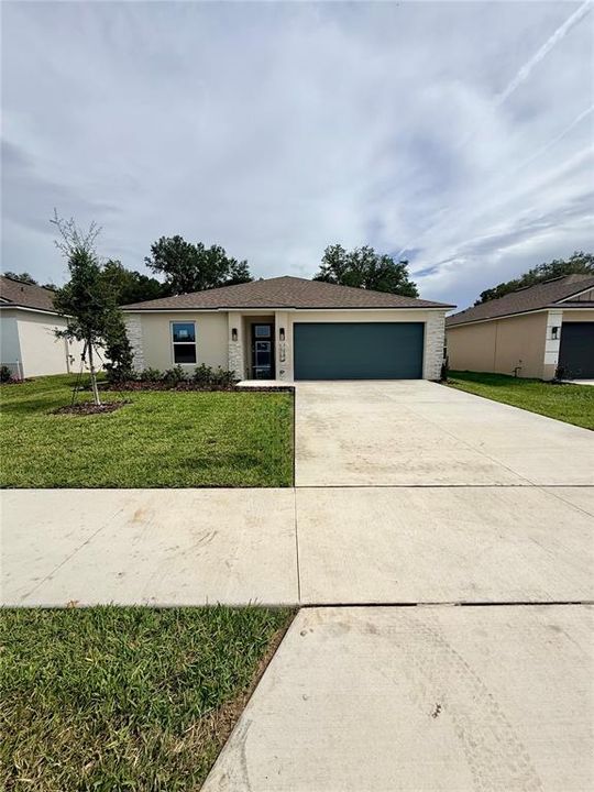 Vendido Recientemente: $304,900 (3 camas, 2 baños, 1328 Pies cuadrados)