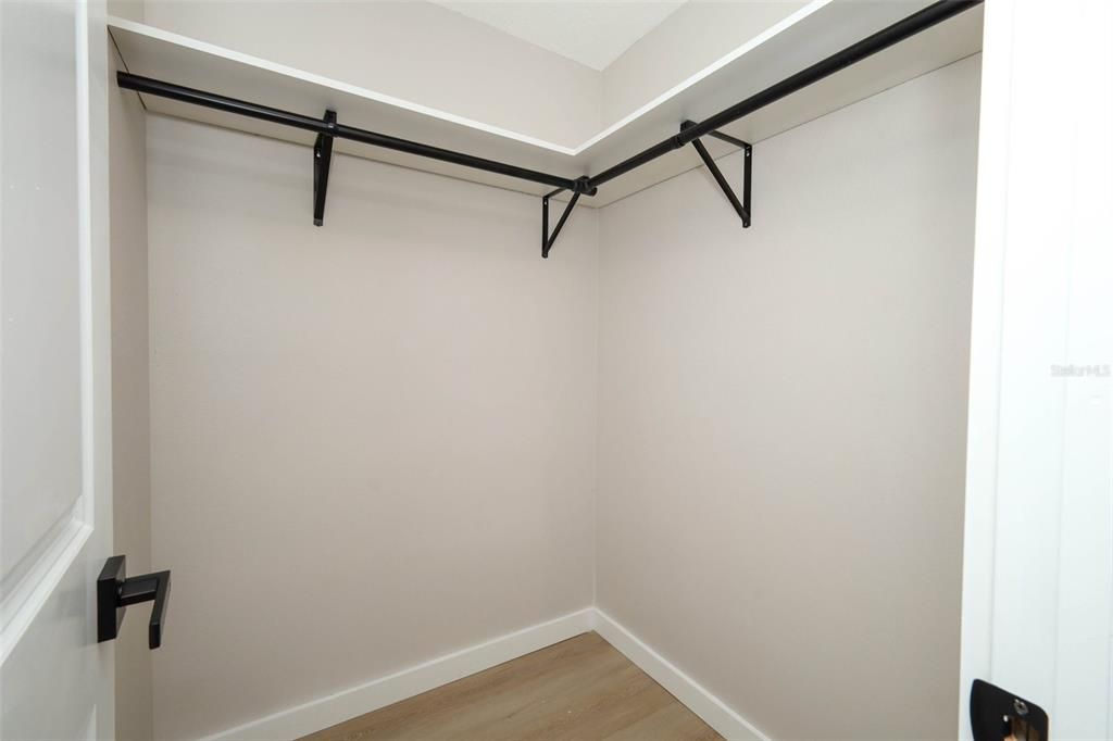 For Sale: $459,000 (3 beds, 2 baths, 1154 Square Feet)