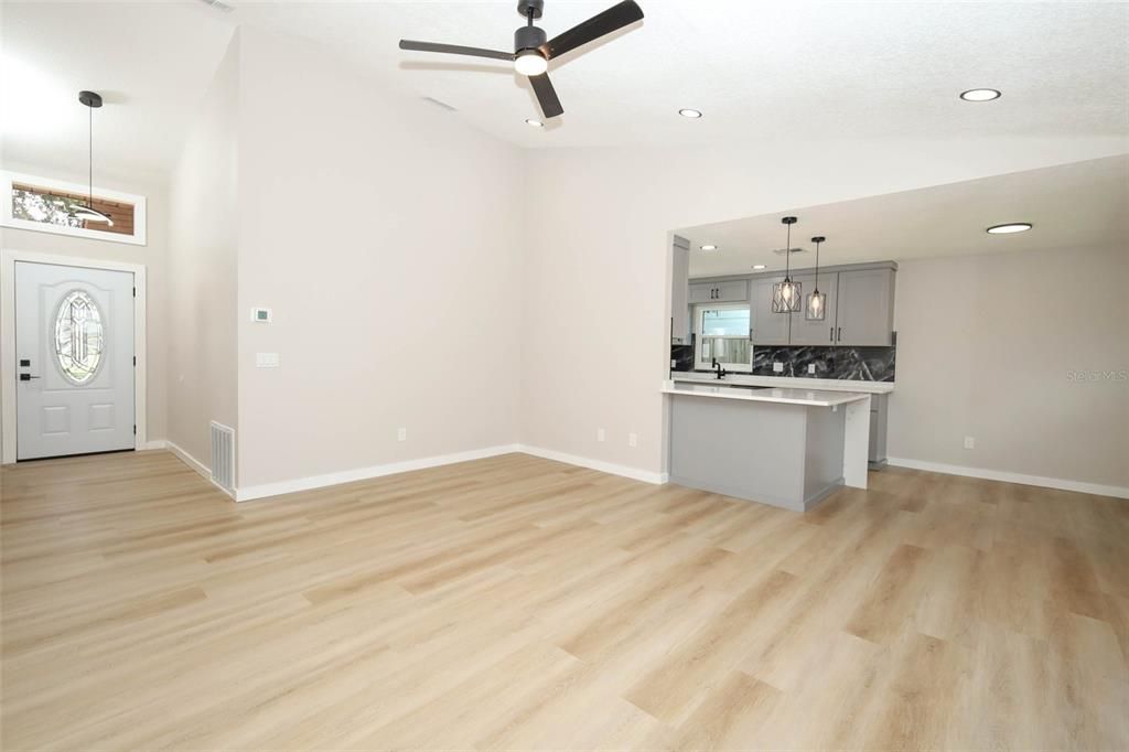 For Sale: $459,000 (3 beds, 2 baths, 1154 Square Feet)