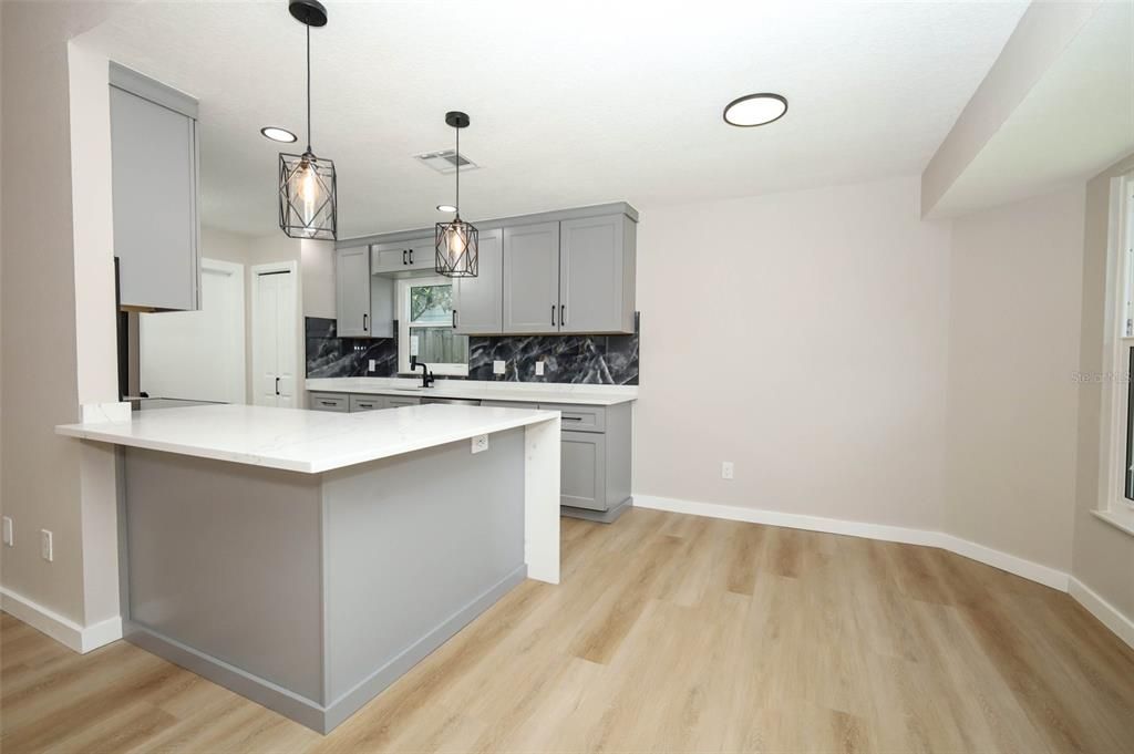For Sale: $459,000 (3 beds, 2 baths, 1154 Square Feet)