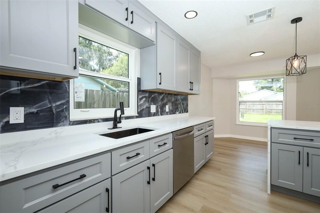 For Sale: $459,000 (3 beds, 2 baths, 1154 Square Feet)