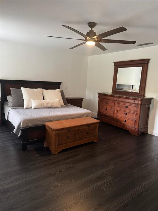 For Rent: $3,495 (4 beds, 2 baths, 2302 Square Feet)