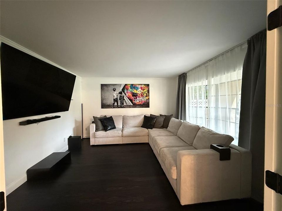 For Rent: $3,495 (4 beds, 2 baths, 2302 Square Feet)