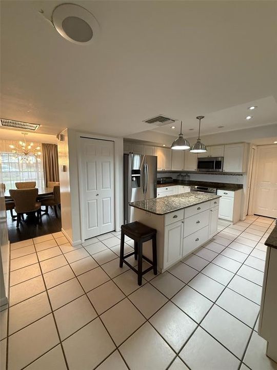 For Rent: $3,495 (4 beds, 2 baths, 2302 Square Feet)
