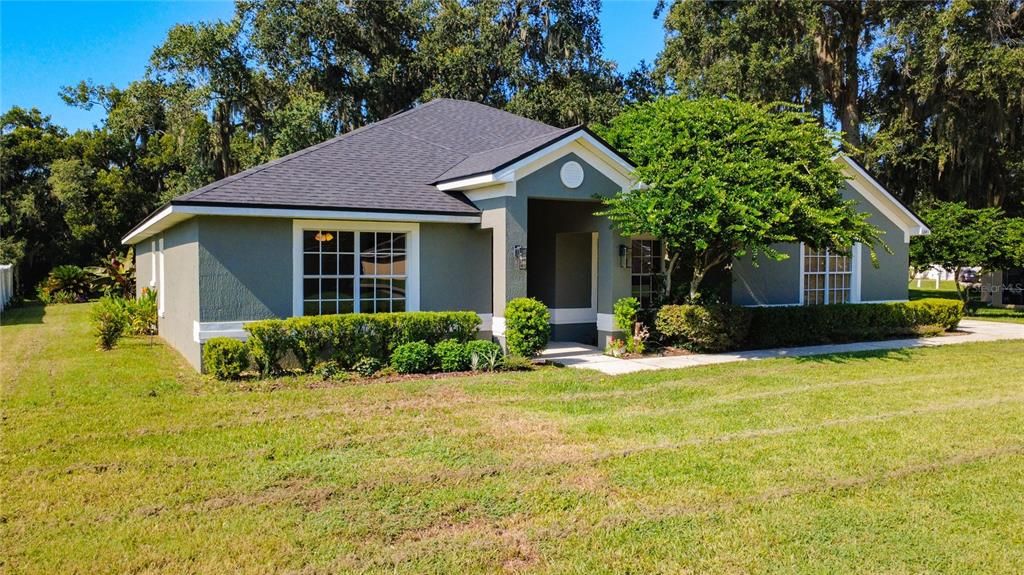 For Sale: $400,000 (4 beds, 3 baths, 2477 Square Feet)