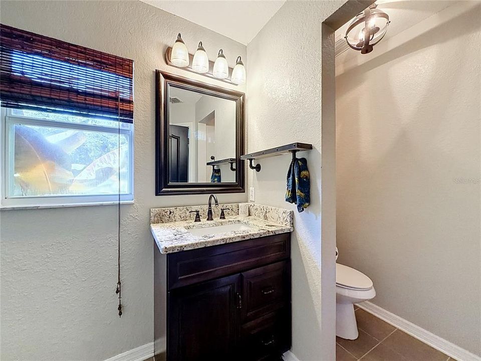 For Sale: $400,000 (4 beds, 3 baths, 2477 Square Feet)