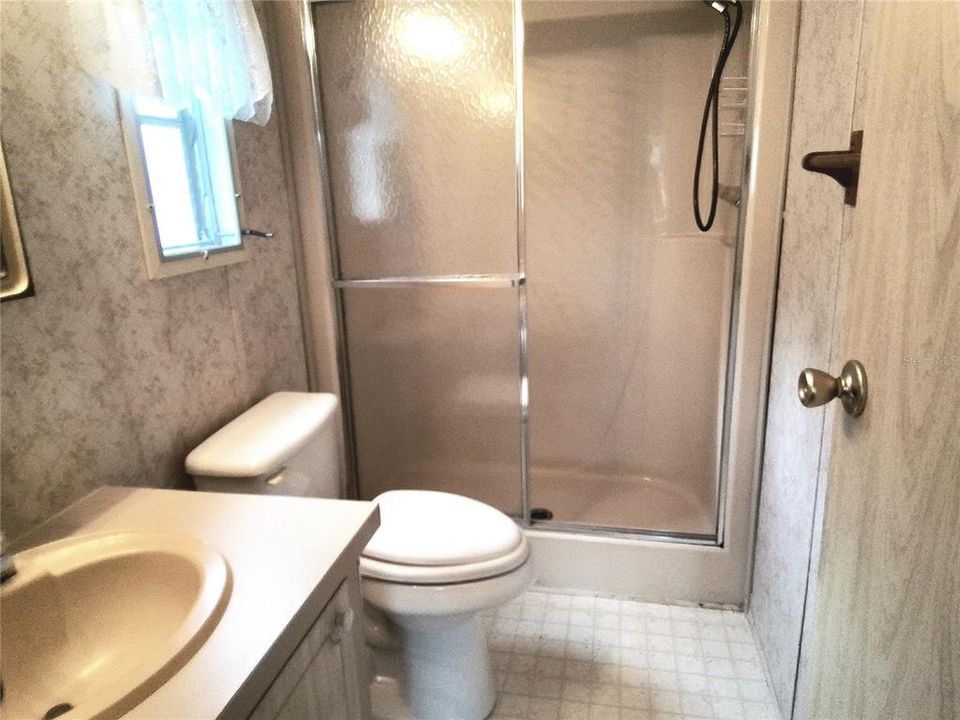 For Sale: $70,000 (2 beds, 2 baths, 960 Square Feet)