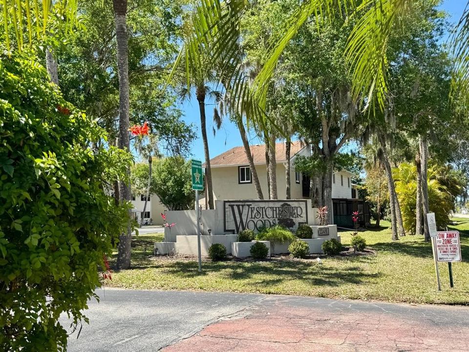 For Sale: $125,000 (2 beds, 2 baths, 1046 Square Feet)