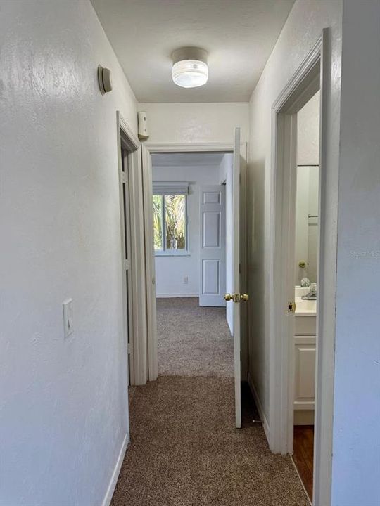 For Sale: $125,000 (2 beds, 2 baths, 1046 Square Feet)