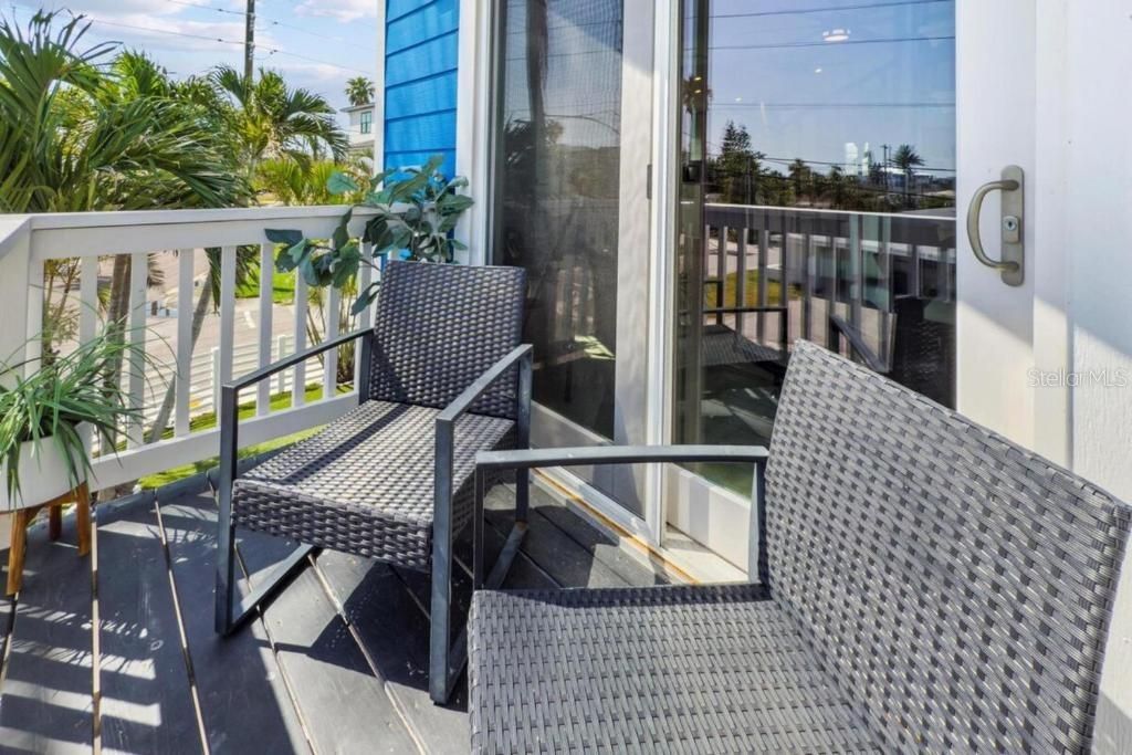 En Venta: $869,549 (3 camas, 3 baños, 1772 Pies cuadrados)