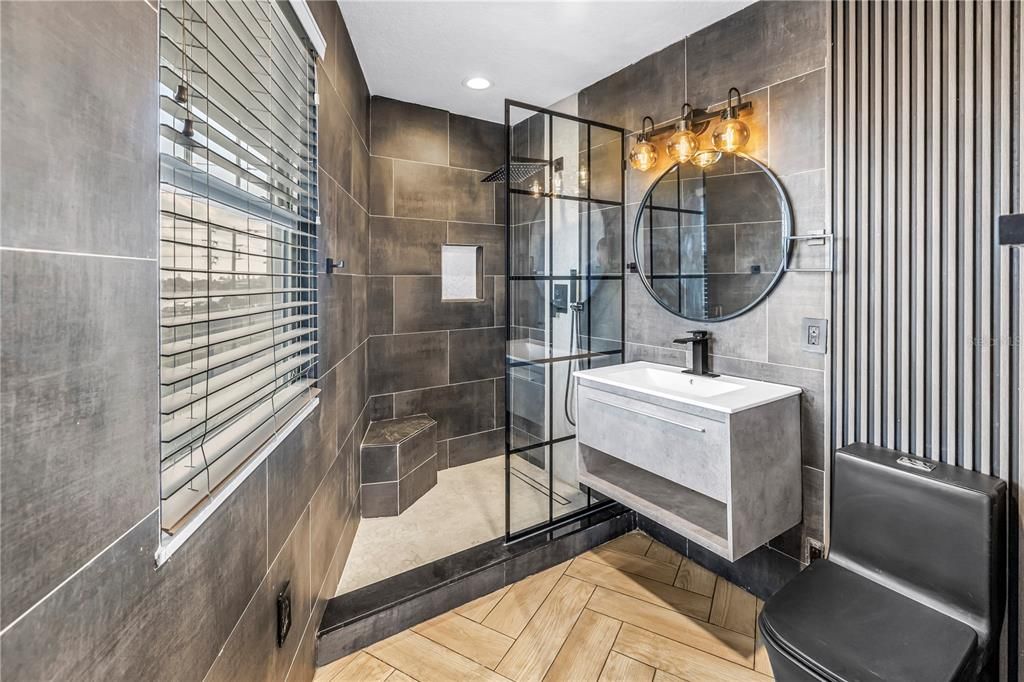 En Venta: $869,549 (3 camas, 3 baños, 1772 Pies cuadrados)