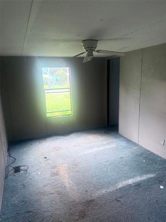 For Sale: $84,999 (3 beds, 2 baths, 1300 Square Feet)