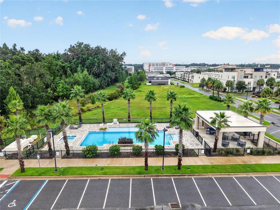 En Venta: $619,000 (3 camas, 3 baños, 2375 Pies cuadrados)