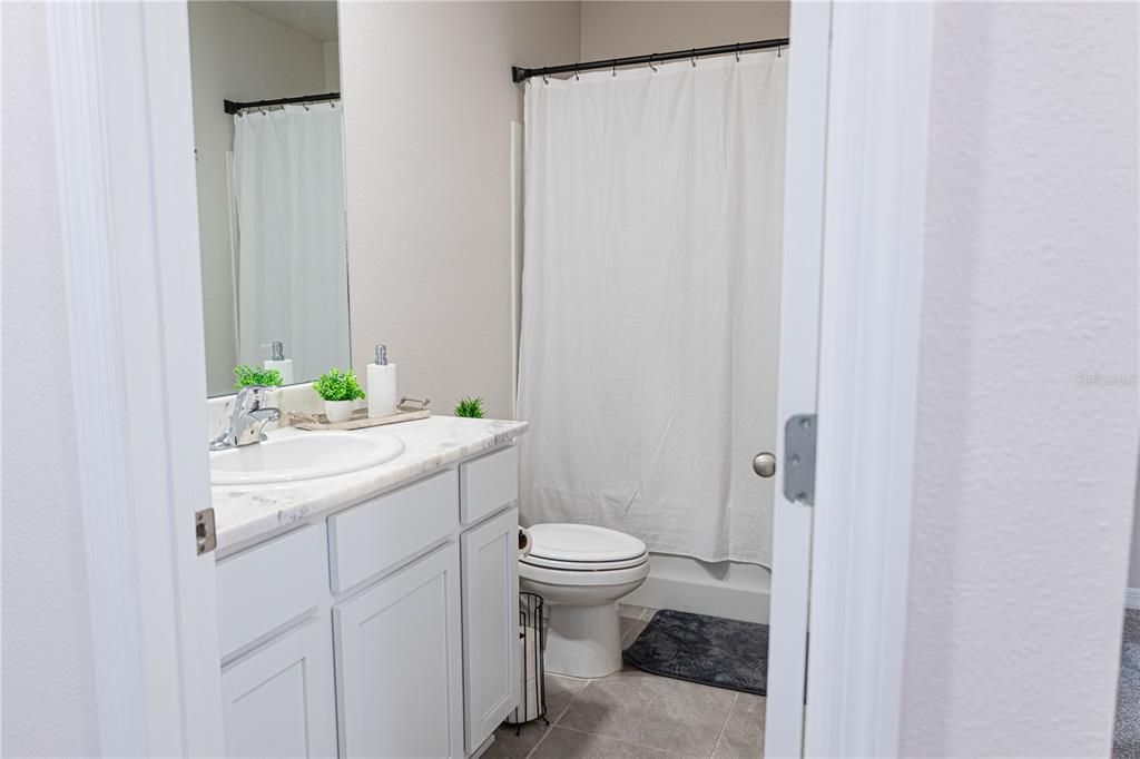 For Sale: $359,000 (3 beds, 2 baths, 1702 Square Feet)