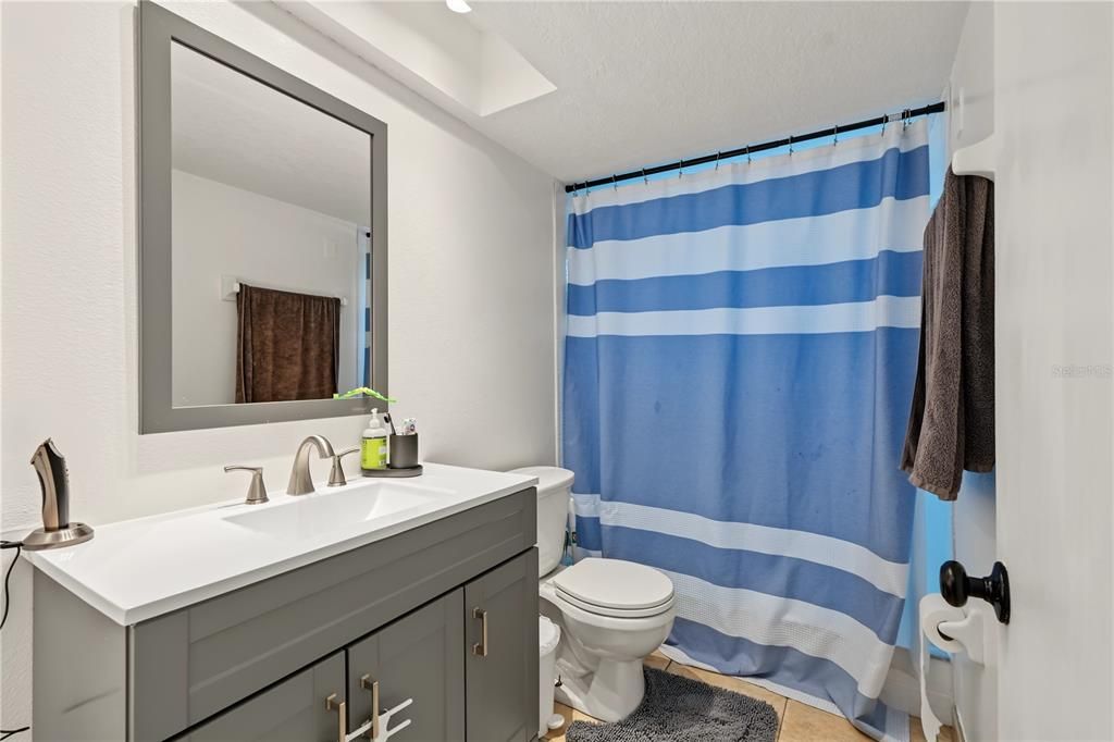 En Venta: $539,900 (3 camas, 2 baños, 2298 Pies cuadrados)