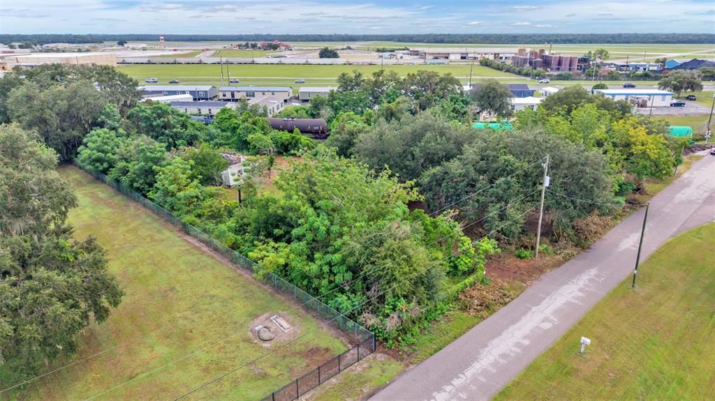 En Venta: $120,000 (0.93 acres)