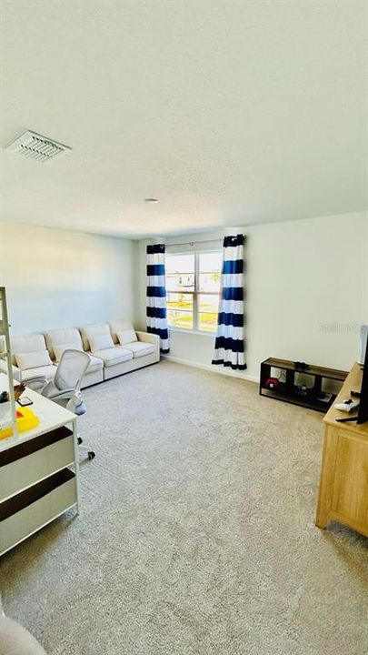 For Sale: $568,900 (4 beds, 2 baths, 2322 Square Feet)