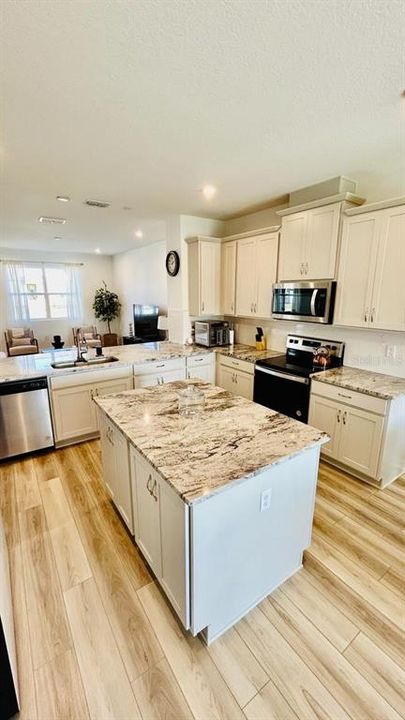 For Sale: $568,900 (4 beds, 2 baths, 2322 Square Feet)