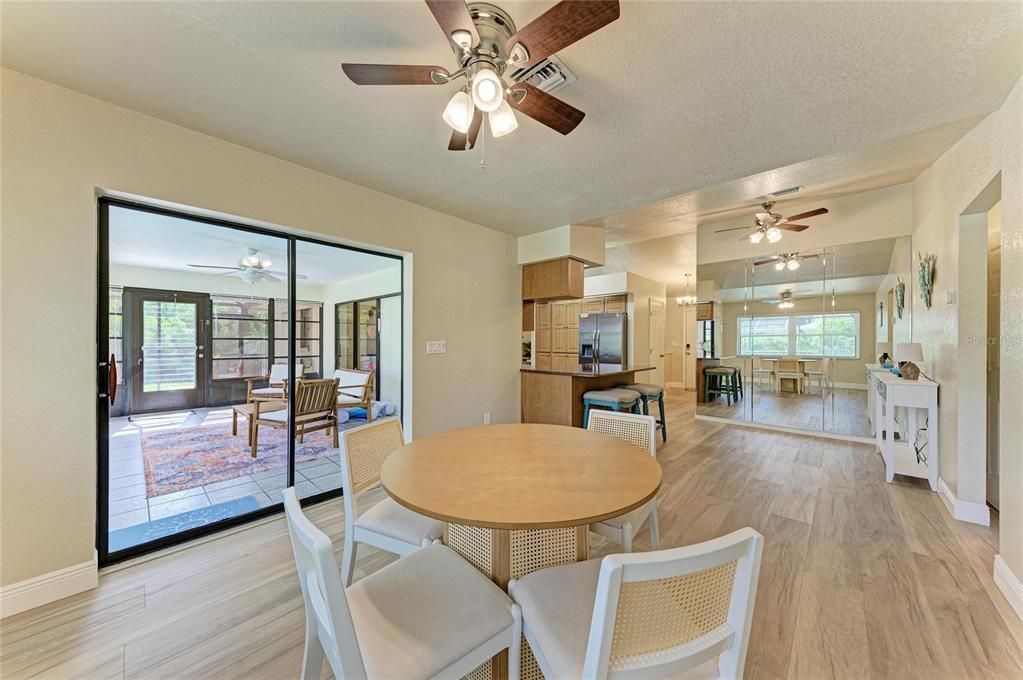 For Sale: $324,900 (2 beds, 2 baths, 1410 Square Feet)