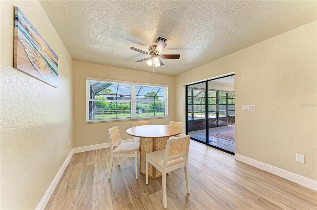 For Sale: $324,900 (2 beds, 2 baths, 1410 Square Feet)