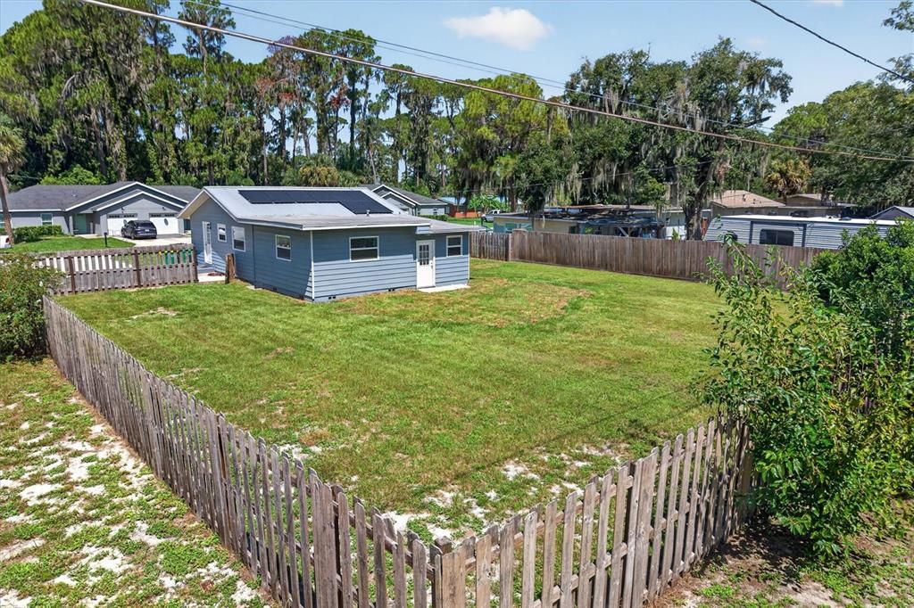 For Sale: $245,000 (3 beds, 2 baths, 1196 Square Feet)
