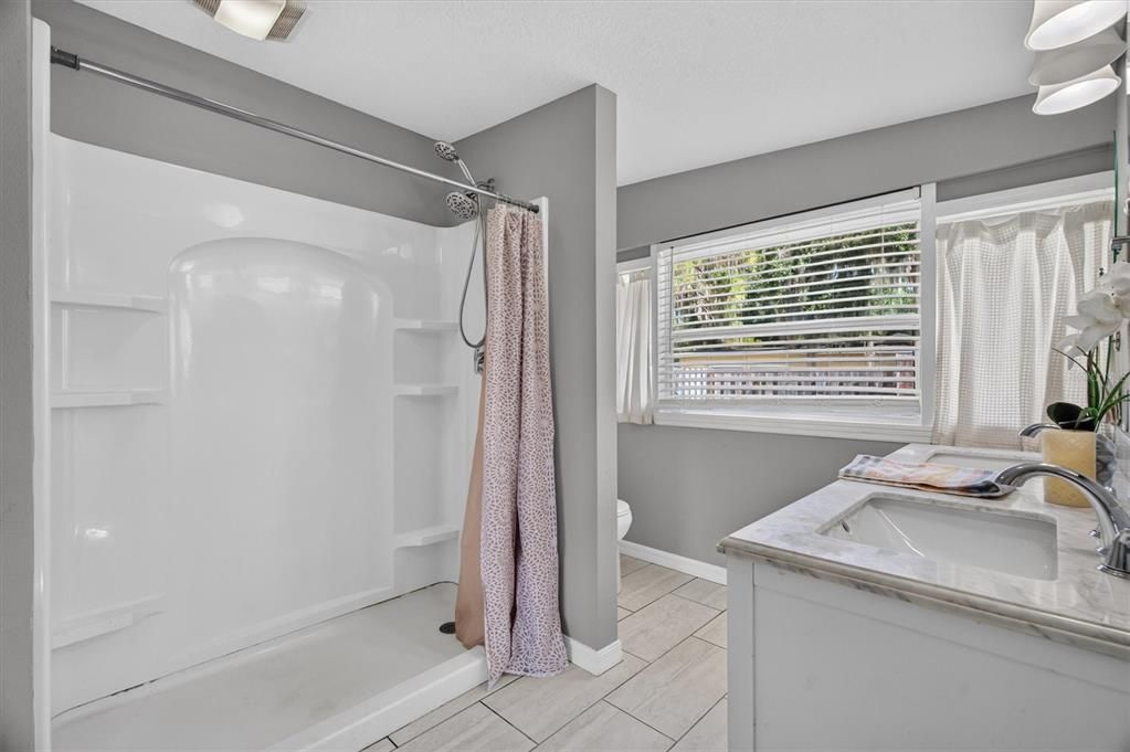 For Sale: $245,000 (3 beds, 2 baths, 1196 Square Feet)