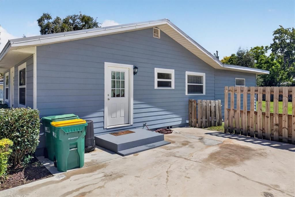 For Sale: $245,000 (3 beds, 2 baths, 1196 Square Feet)