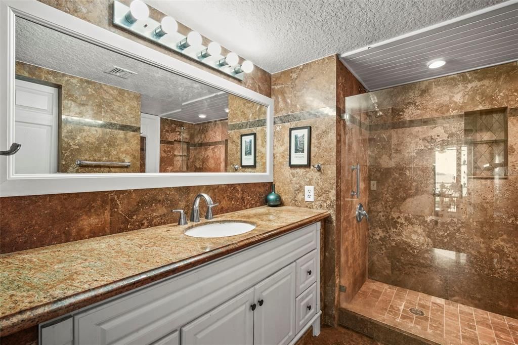 For Sale: $359,000 (3 beds, 2 baths, 1509 Square Feet)