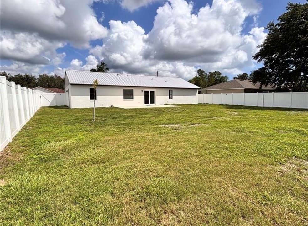 For Sale: $299,900 (3 beds, 2 baths, 1344 Square Feet)