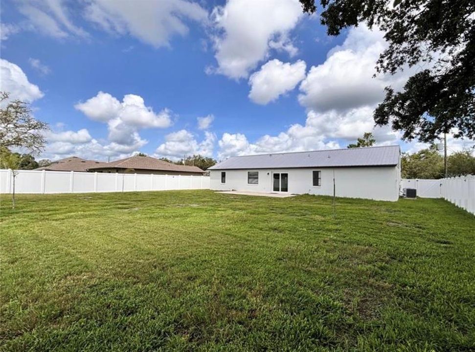 For Sale: $299,900 (3 beds, 2 baths, 1344 Square Feet)