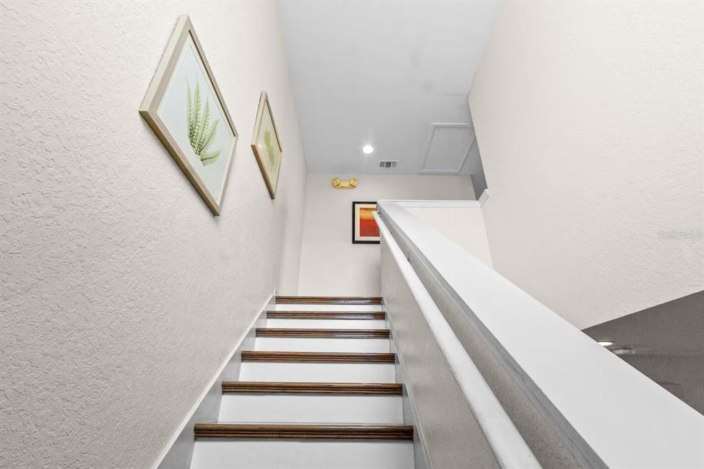 For Sale: $330,000 (4 beds, 3 baths, 1852 Square Feet)