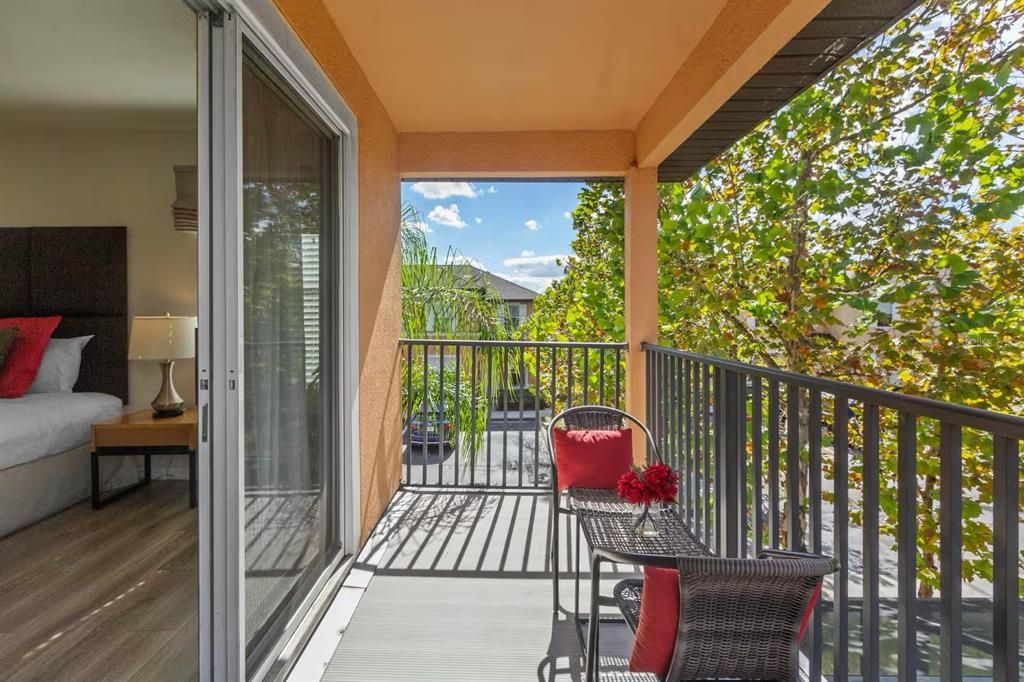 For Sale: $330,000 (4 beds, 3 baths, 1852 Square Feet)