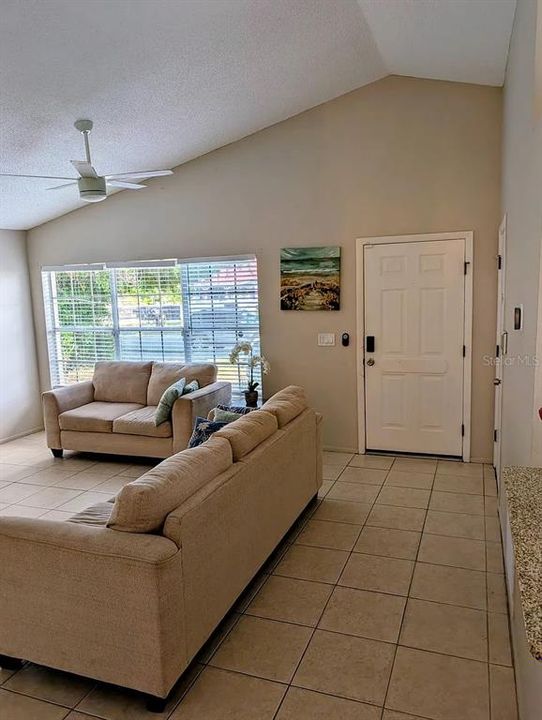 For Rent: $2,800 (4 beds, 2 baths, 1182 Square Feet)