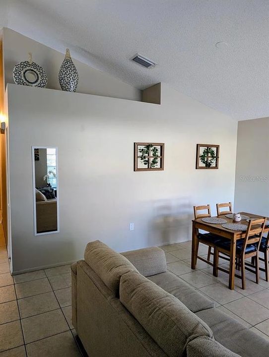 For Rent: $2,800 (4 beds, 2 baths, 1182 Square Feet)