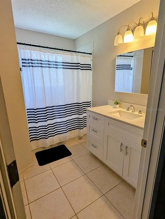 For Rent: $2,800 (4 beds, 2 baths, 1182 Square Feet)