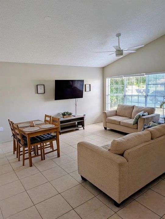 For Rent: $2,800 (4 beds, 2 baths, 1182 Square Feet)