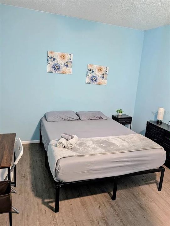 For Rent: $2,800 (4 beds, 2 baths, 1182 Square Feet)