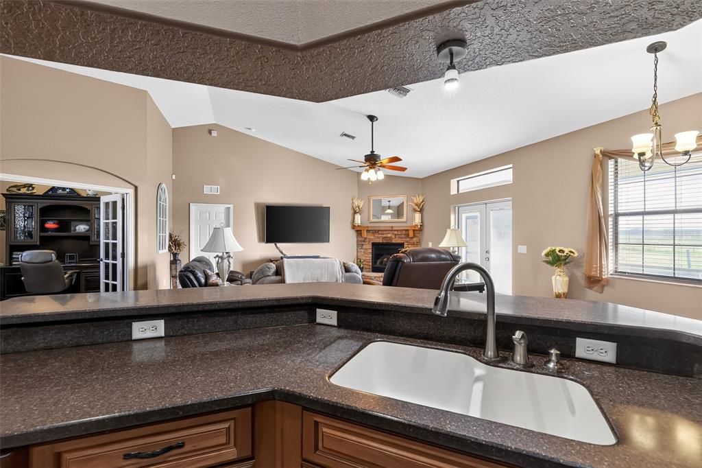 For Sale: $749,000 (4 beds, 2 baths, 2195 Square Feet)